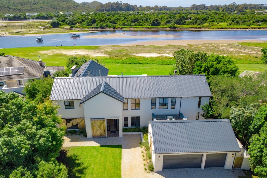 4 Bedroom Property for Sale in Keurboomstrand Western Cape